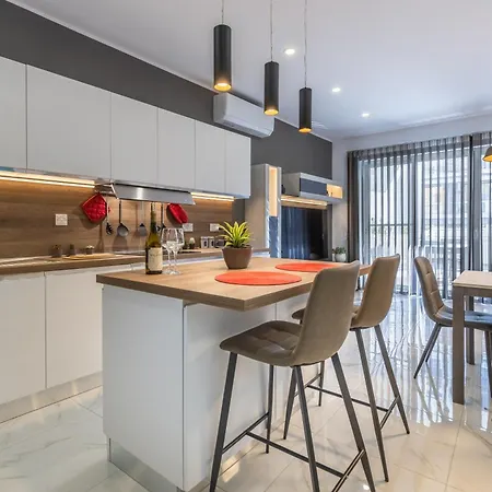 Apartment Urban Downtown Den In St Julians *