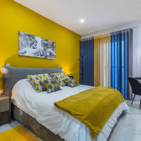 Urban Downtown Den In St Julians